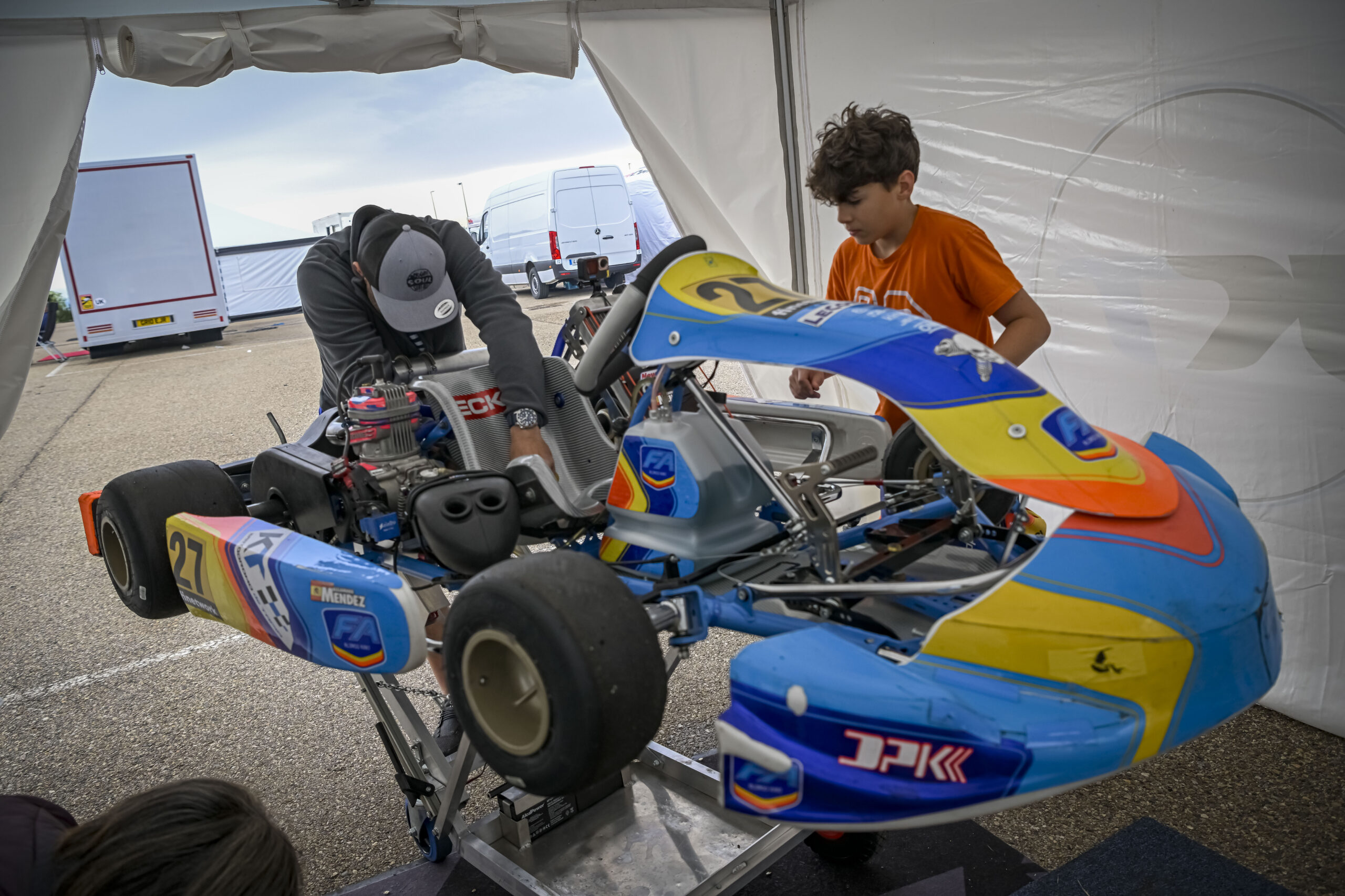 Preparando un kart para competir