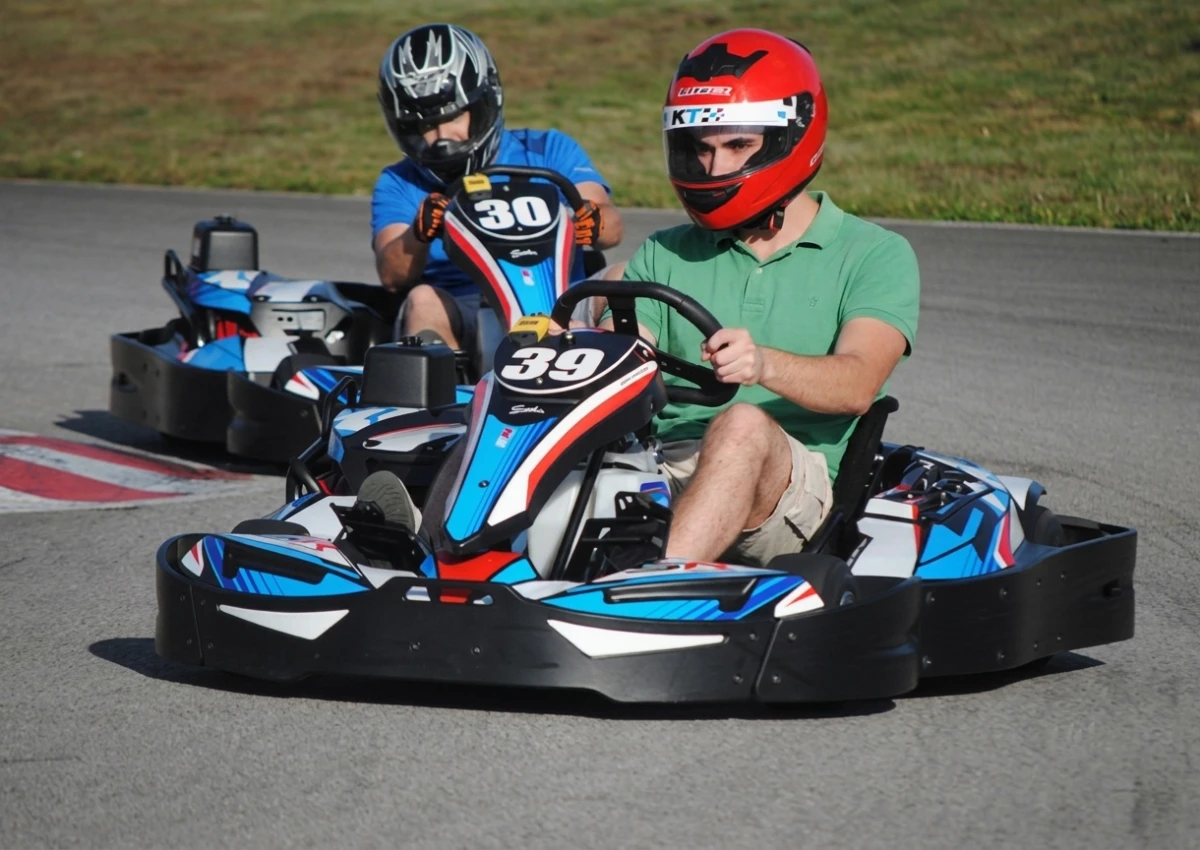 Qué ropa llevar para correr en kart